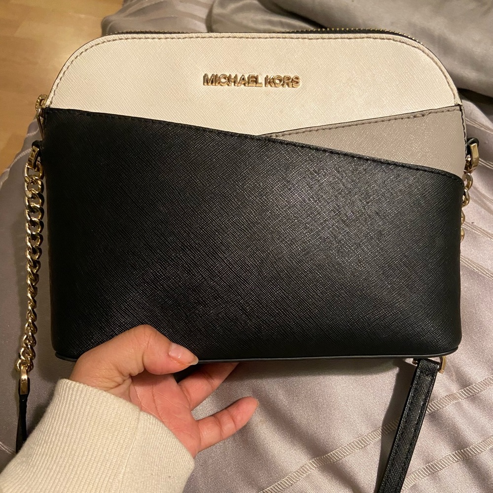MK purse